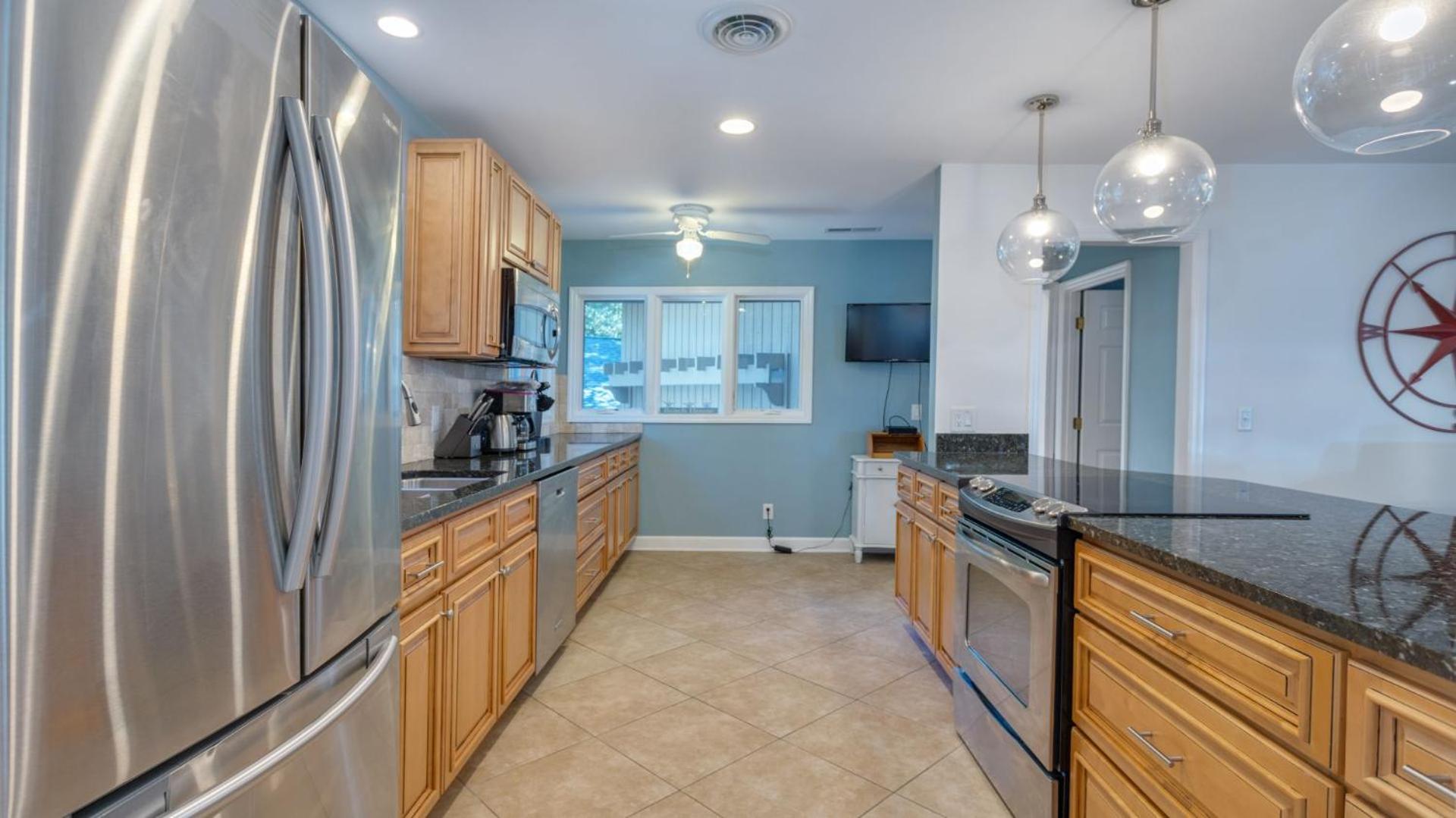 Open Deck , Grill, Smart TVs view 3