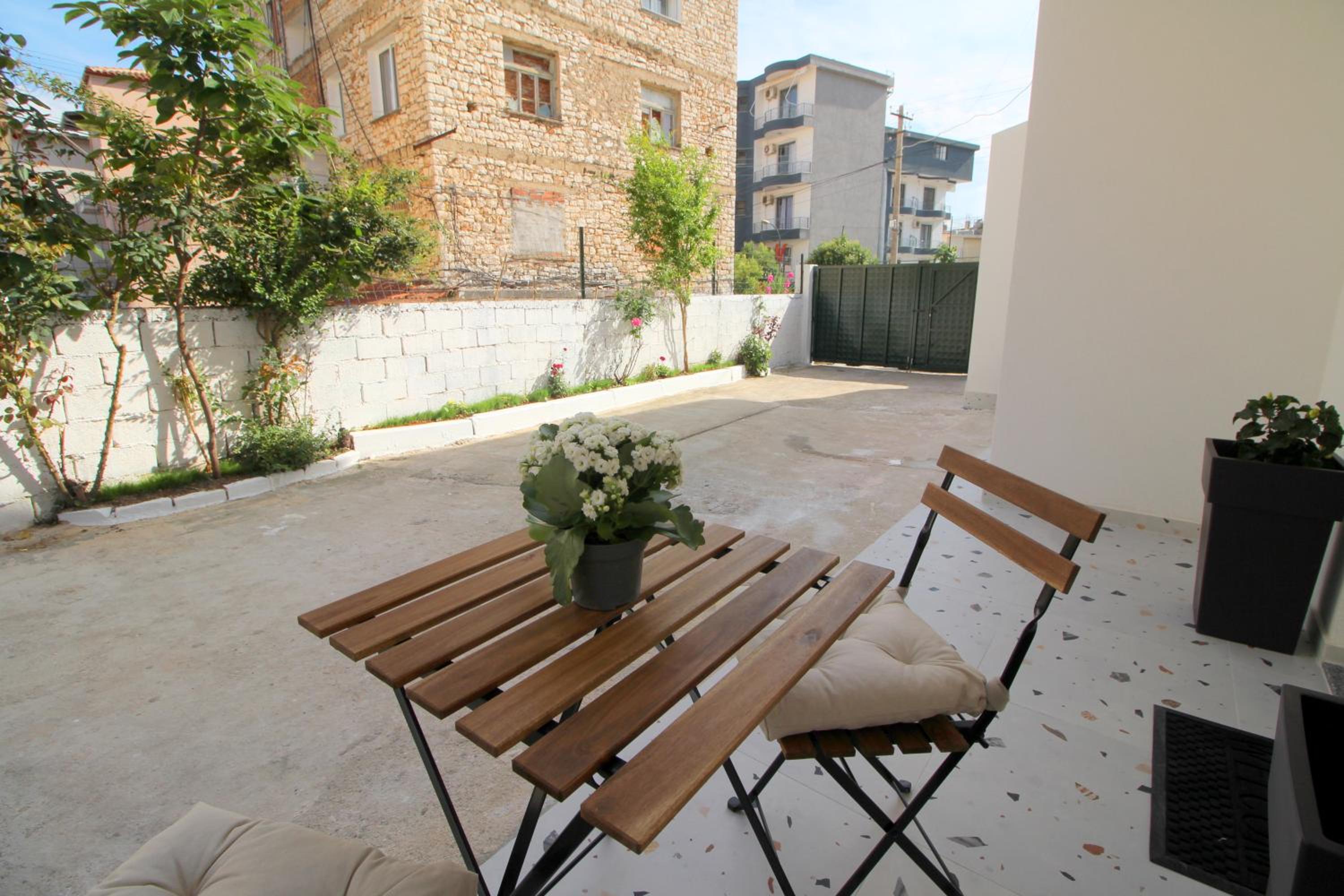 Helio's Apartments photo 2