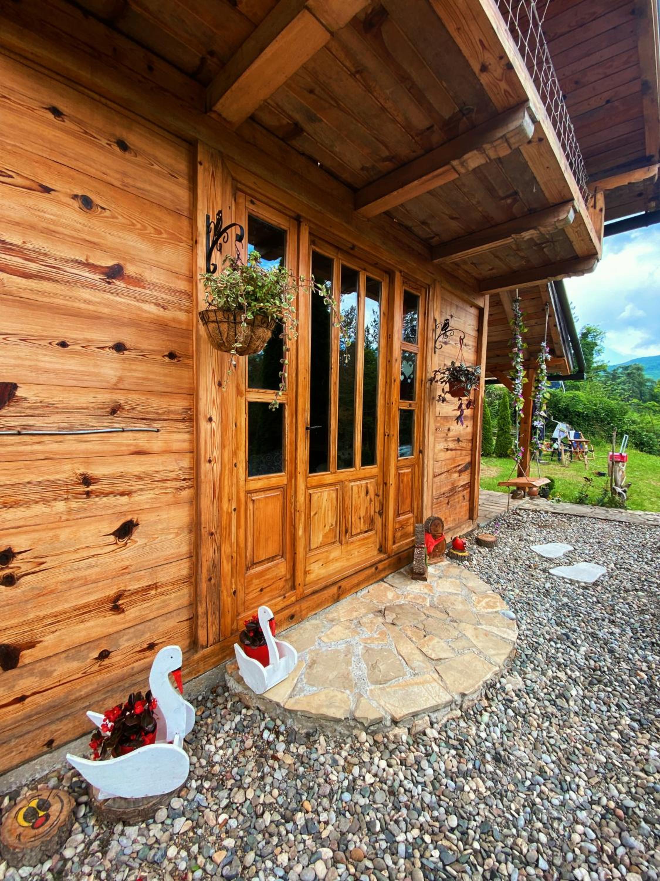 Drinska Villa Cabin view 2