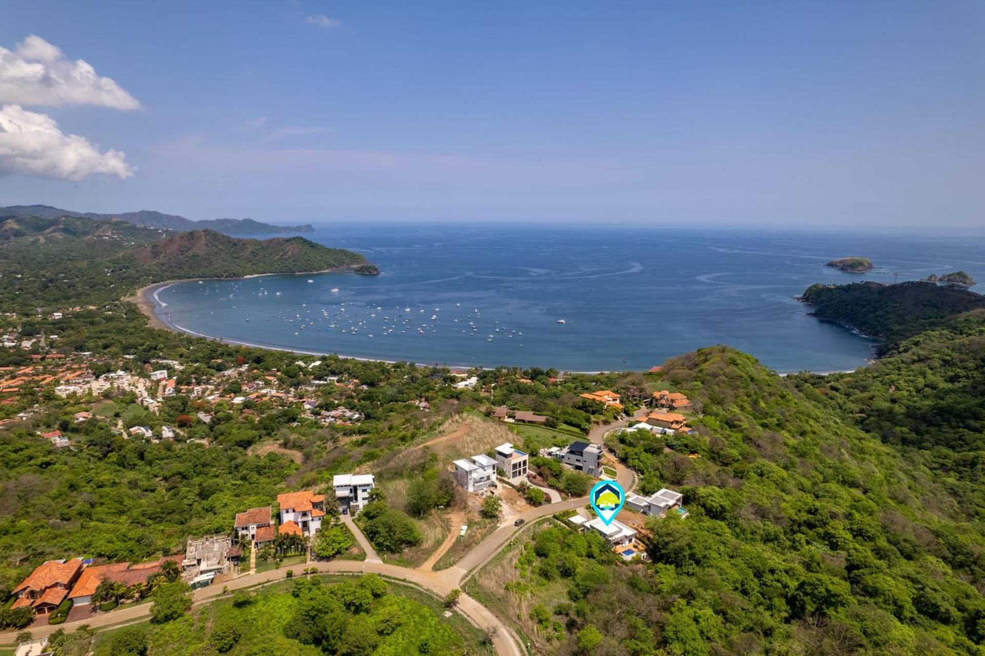 Villa with Minimalist Design & Scenic Deck with Private Infinity Pool and Jungle Views