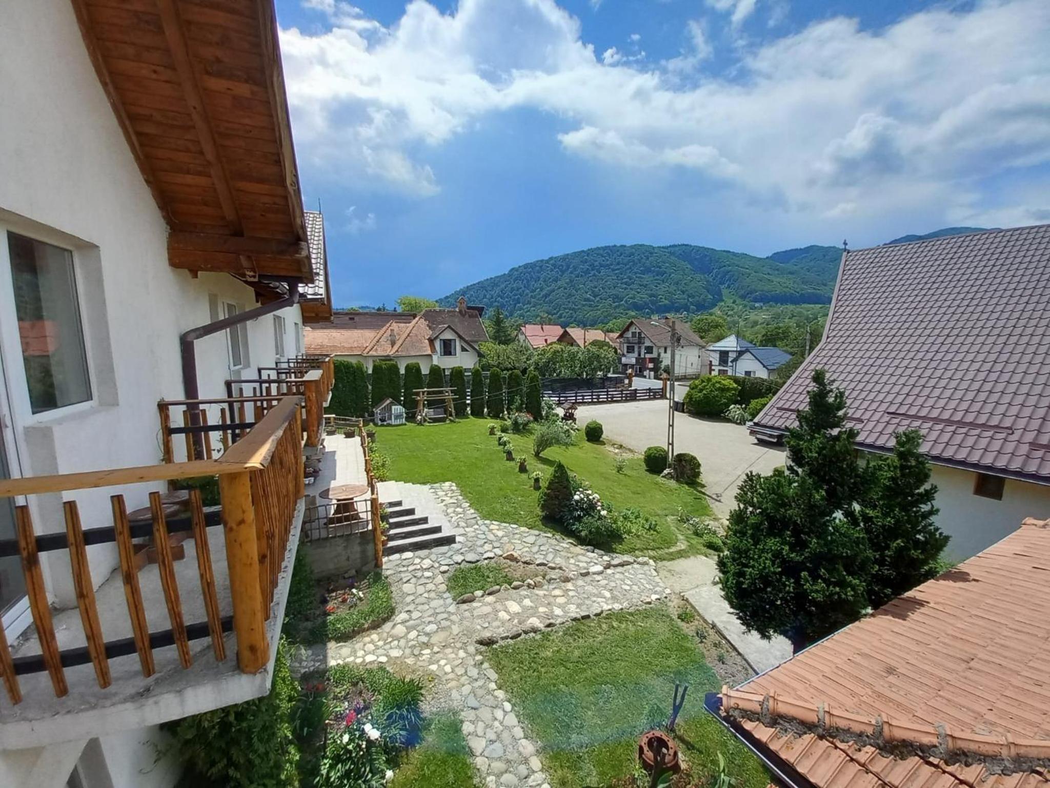 The Brothers House Bran view 5