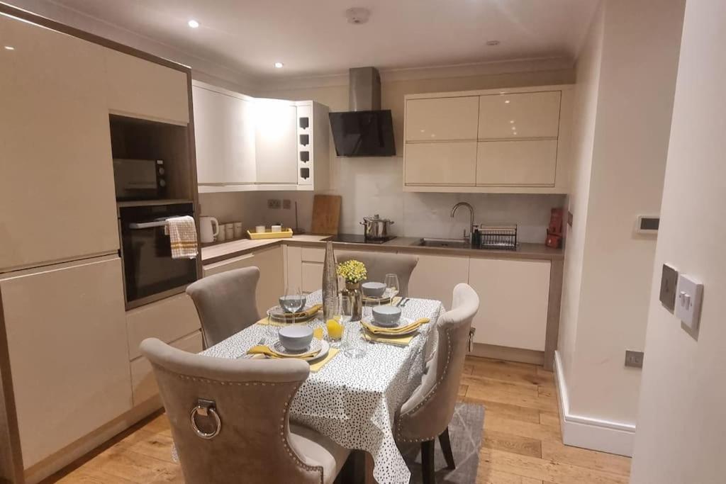 Central Riverside Apartment