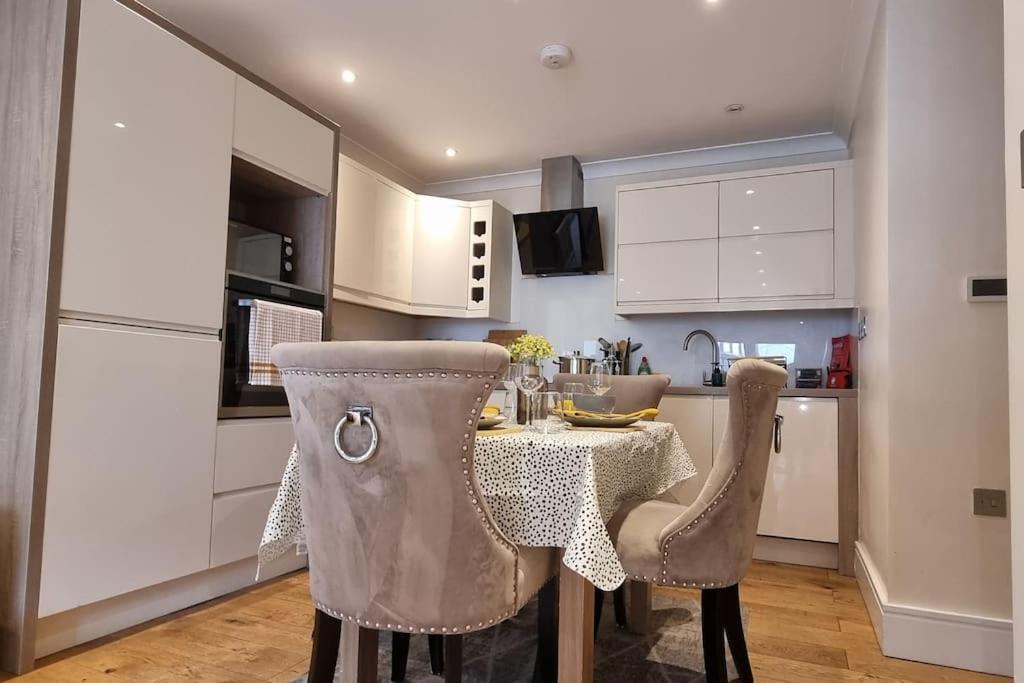 Central Riverside Apartment
