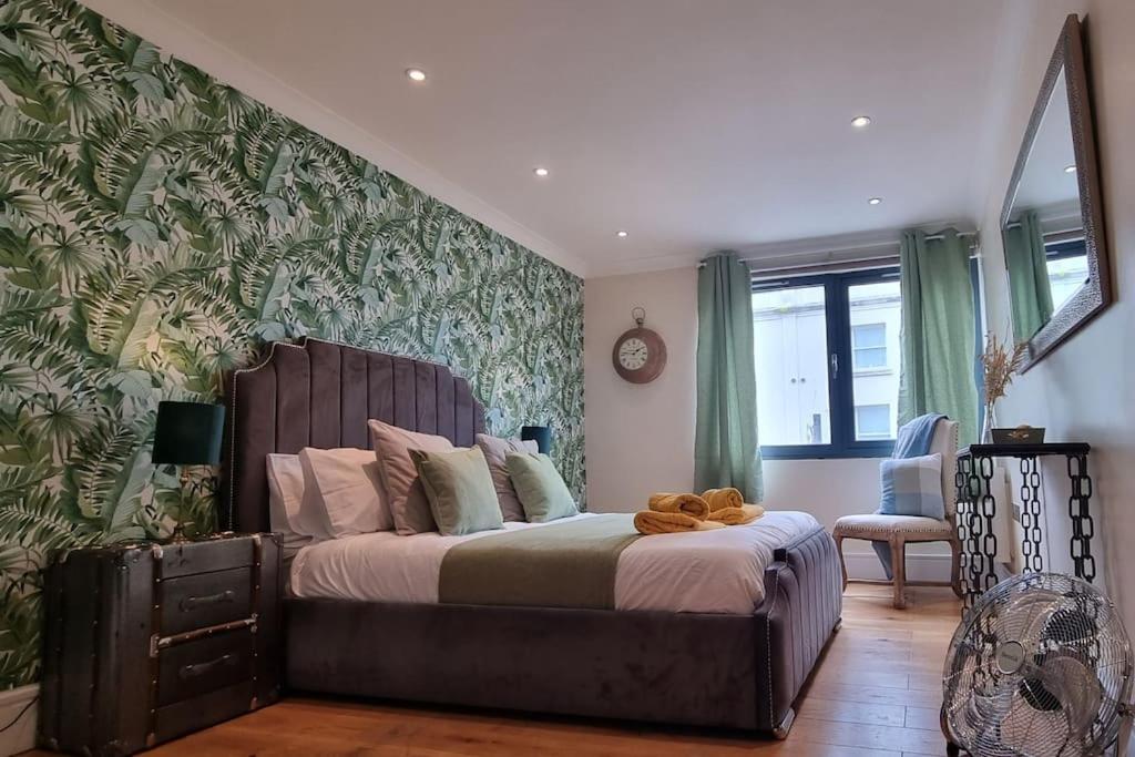 Central Riverside Apartment