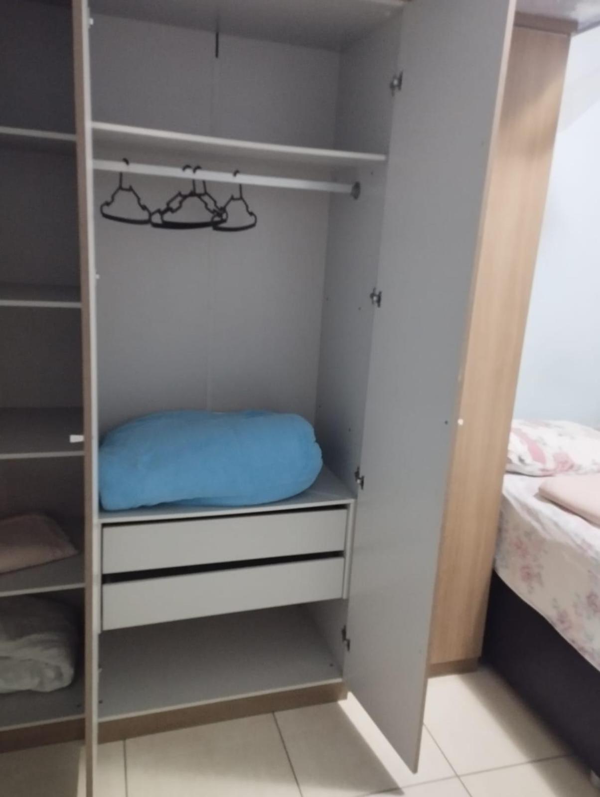 Quarto privativo em apartamento compartilhado