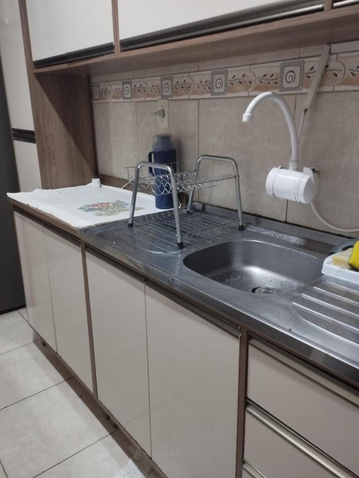 Quarto privativo em apartamento compartilhado