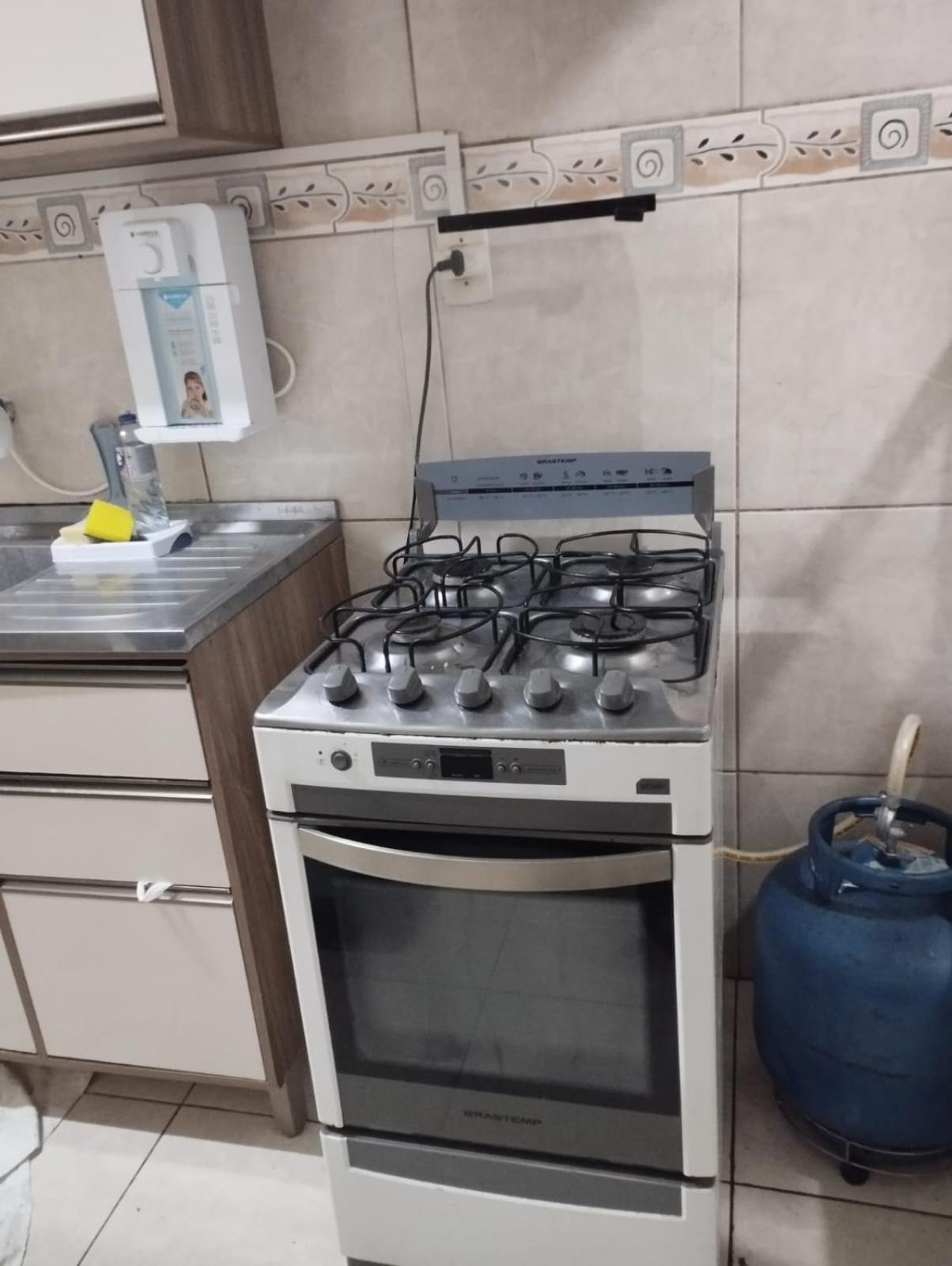Quarto privativo em apartamento compartilhado