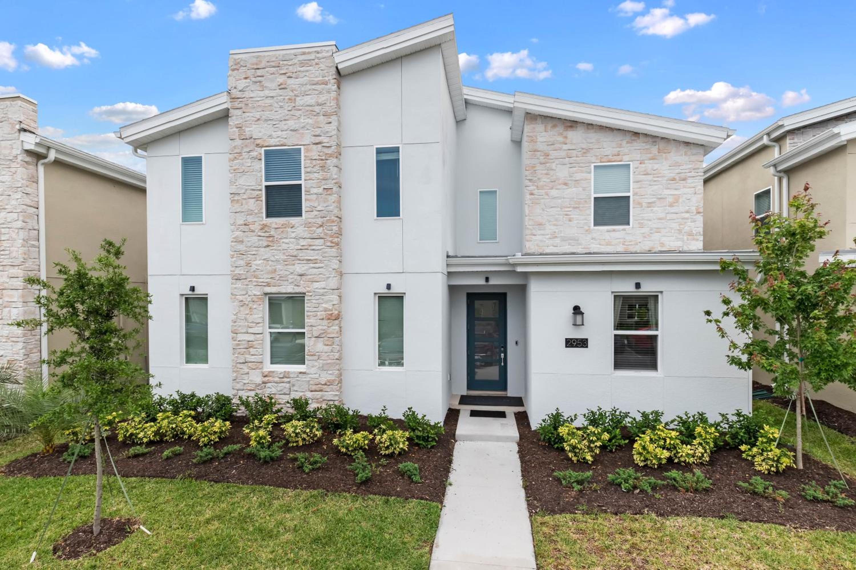 5 Star Exceptional Luxury Villa at Storey Lake mins to Disney view 2