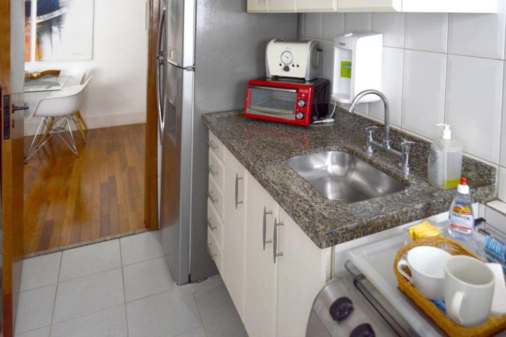 Cozy Ap 50m2, near Sirio Libanes Hosp, Paulista Ave, Rooftop Pool, Gym, AC, Free Parking