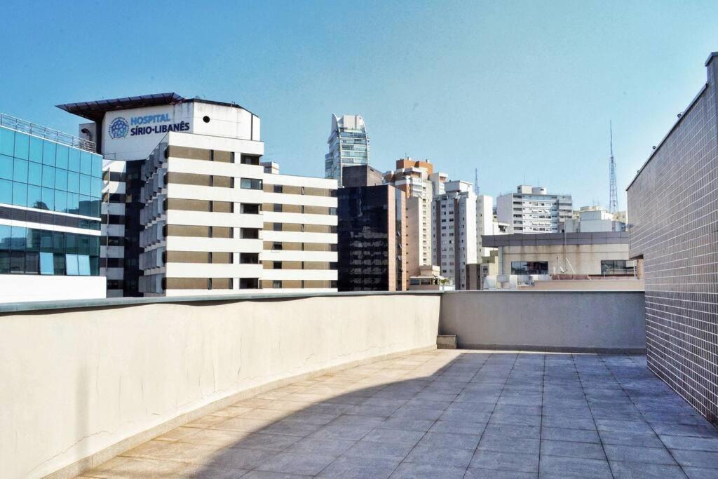 Cozy Ap 50m2, near Sirio Libanes Hosp, Paulista Ave, Rooftop Pool, Gym, AC, Free Parking