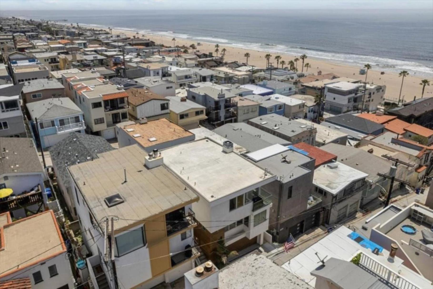 Oceanview 3BR Oasis Steps To Manhattan Beach For 6 Guests view 5