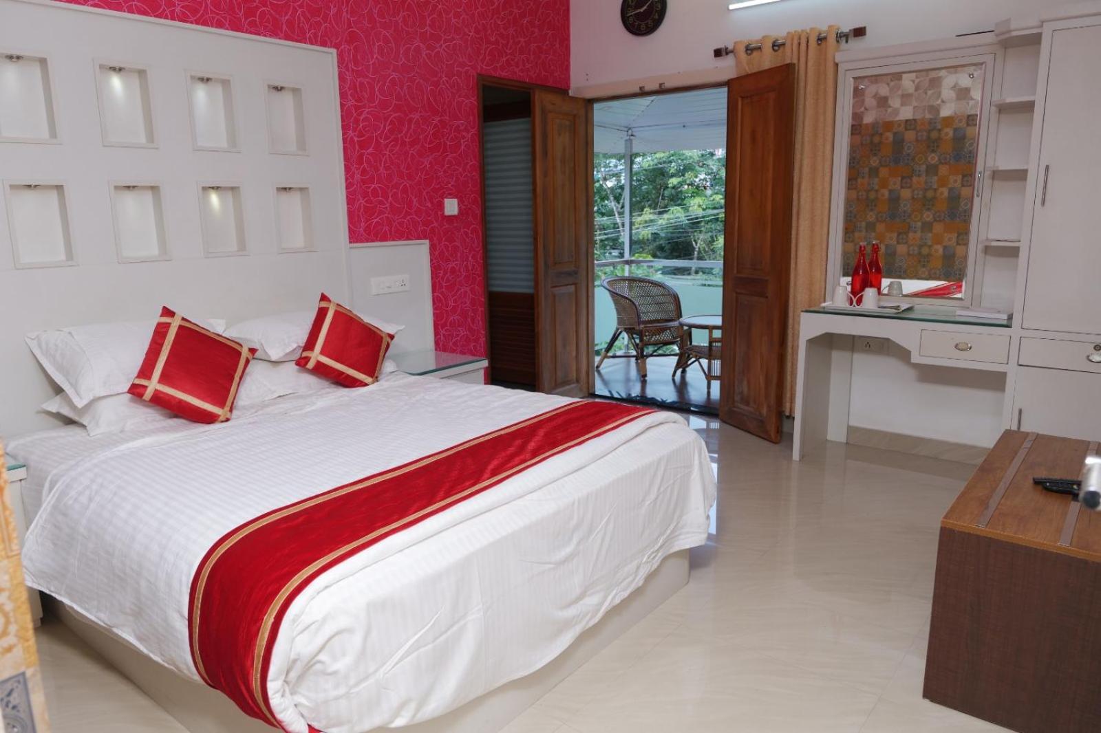 Essence Munnar