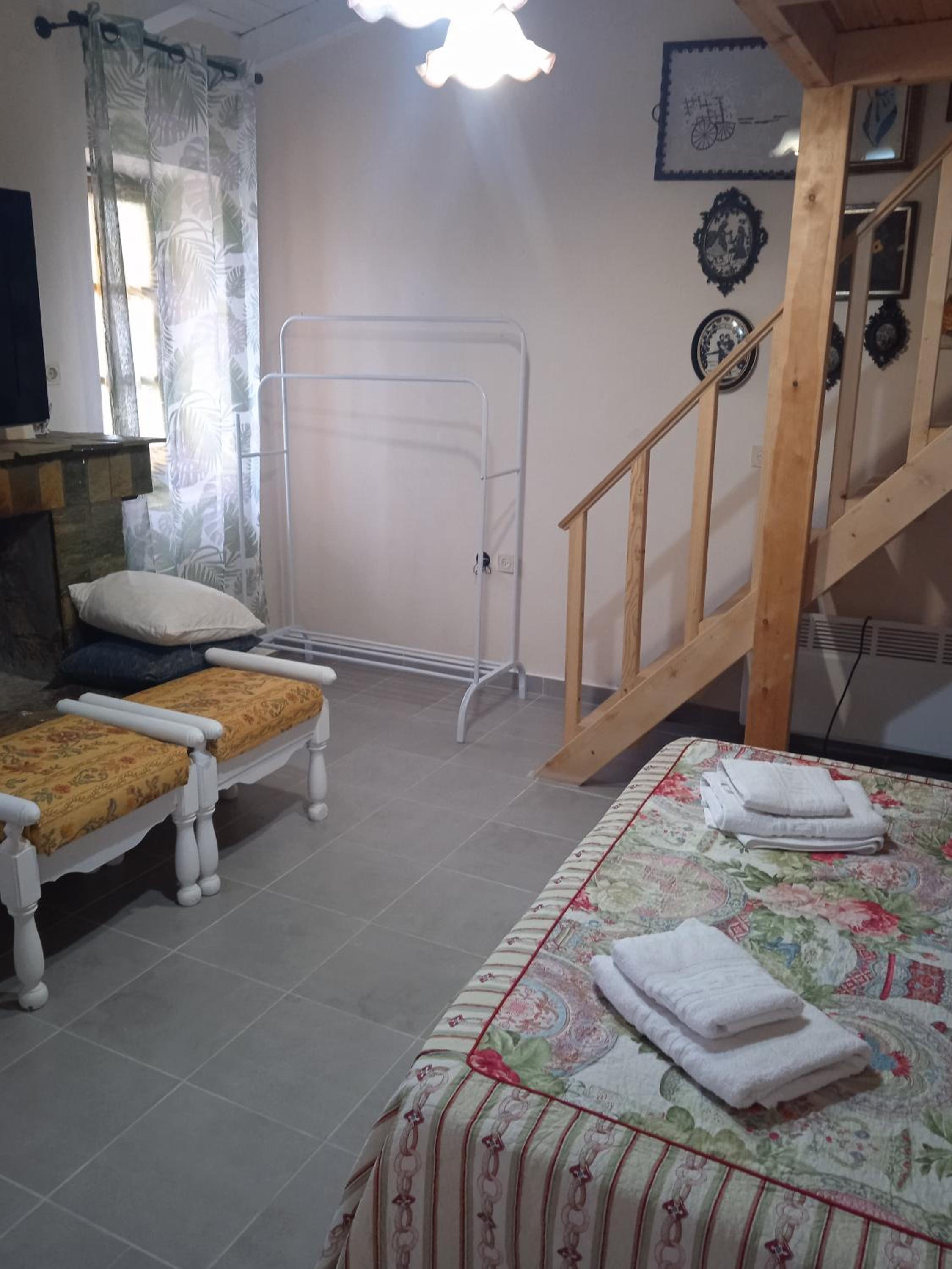 Smaragda's apartment