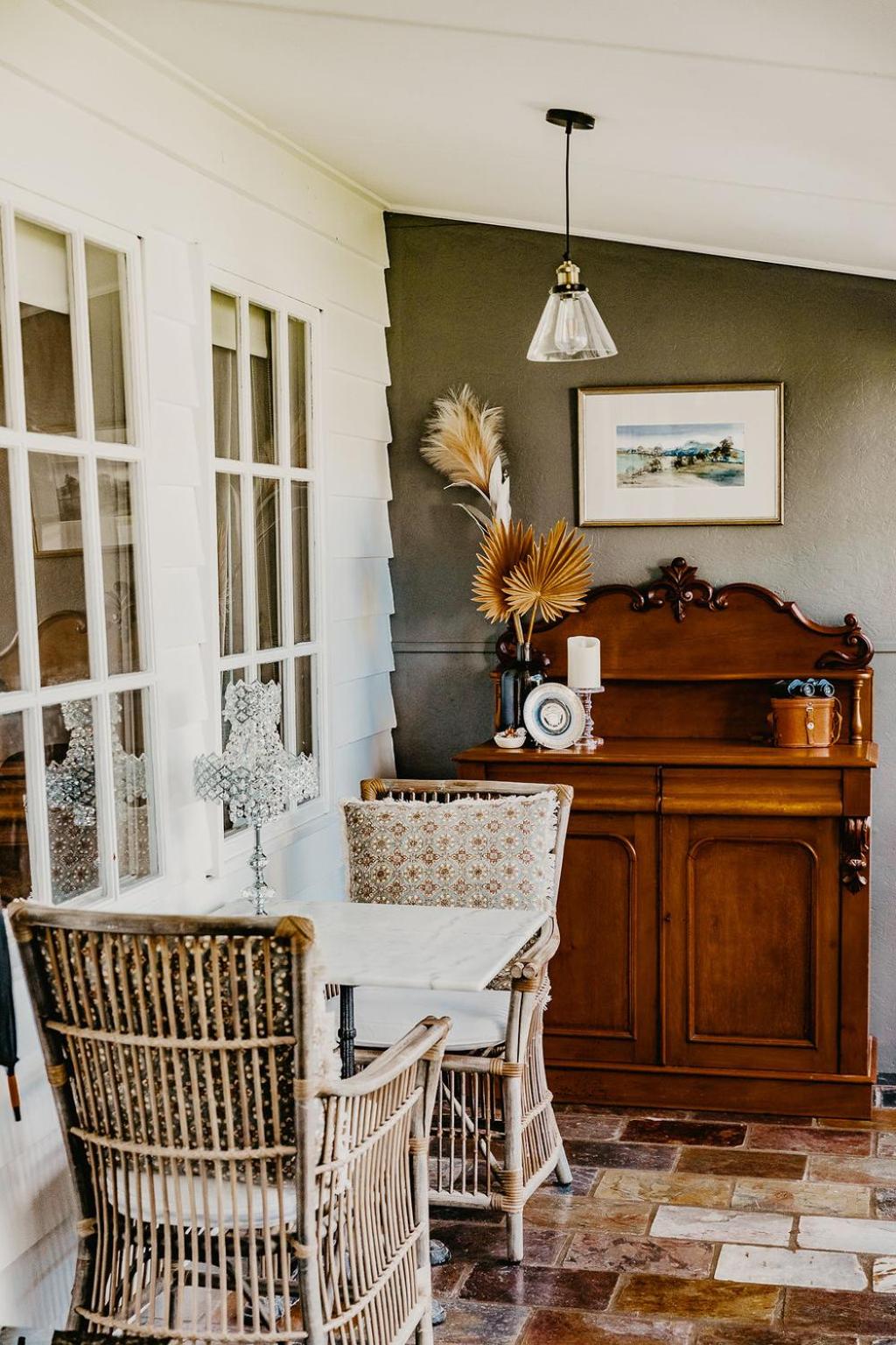 Edge17 Waterfront Apartment, plus Cottage with Garden View - Port Fairy