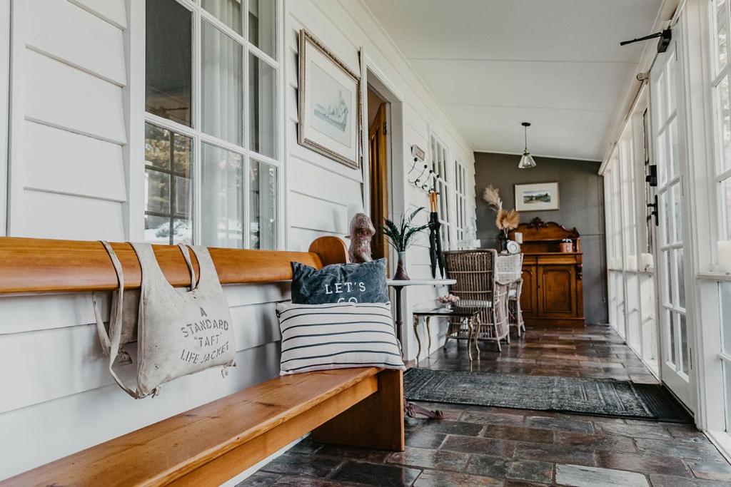 Edge17 Waterfront Apartment, plus Cottage with Garden View - Port Fairy