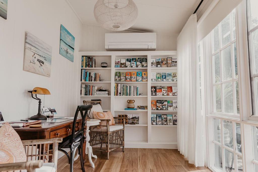Edge17 Waterfront Apartment, plus Cottage with Garden View - Port Fairy