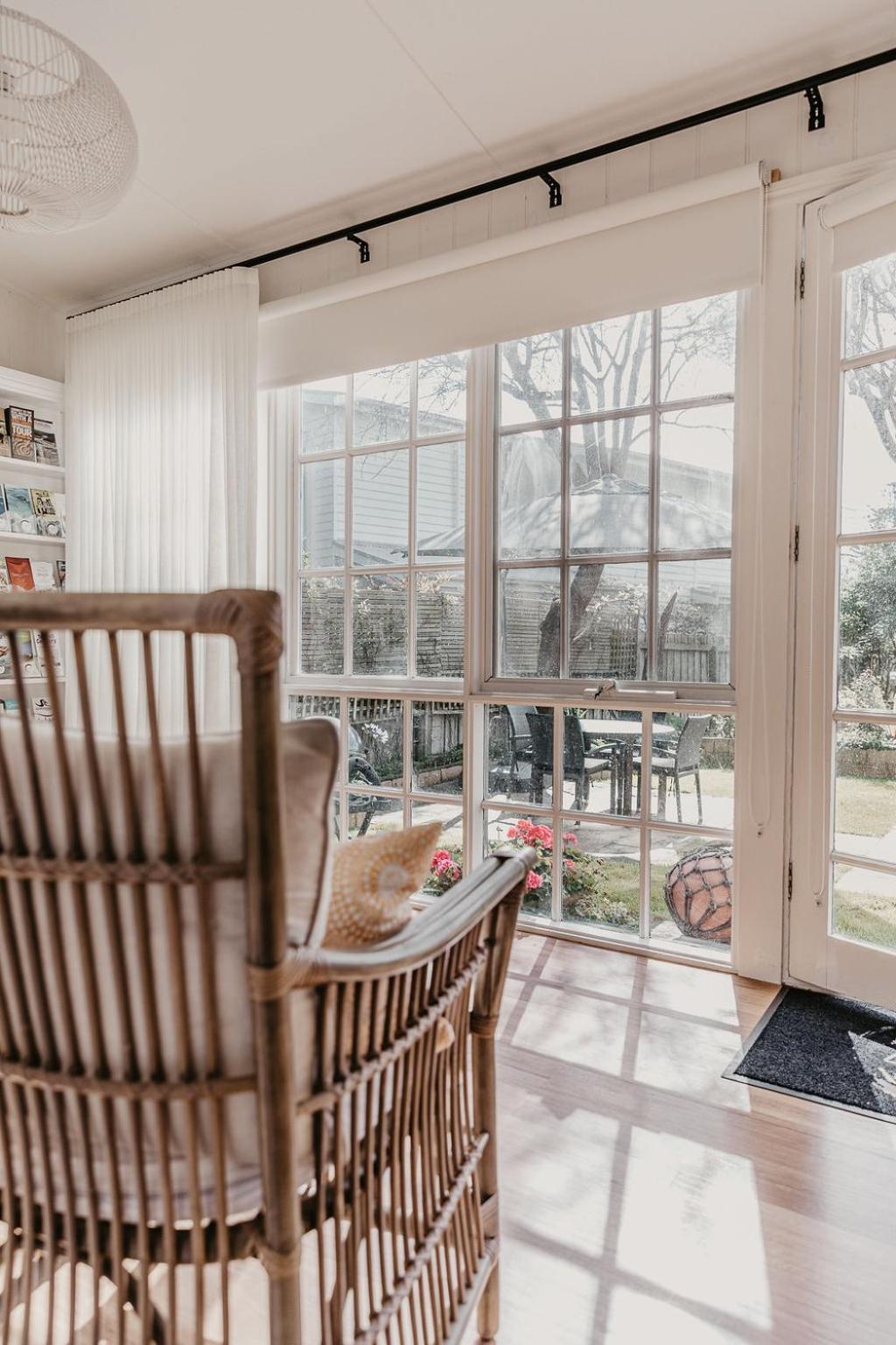 Edge17 Waterfront Apartment, plus Cottage with Garden View - Port Fairy