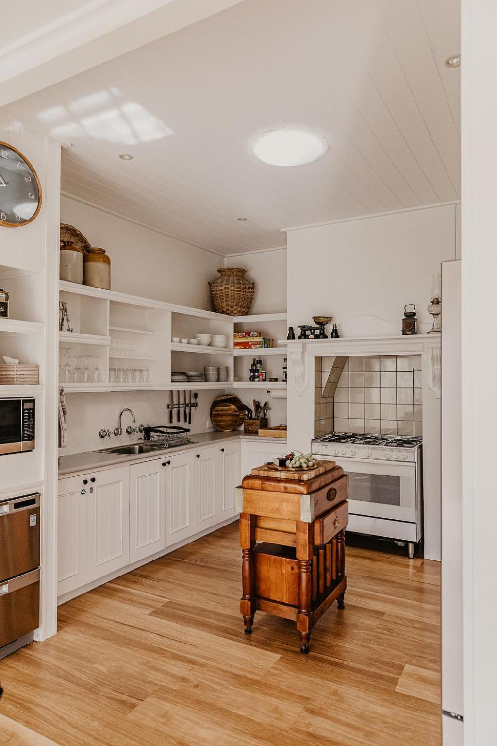 Edge17 Waterfront Apartment, plus Cottage with Garden View - Port Fairy