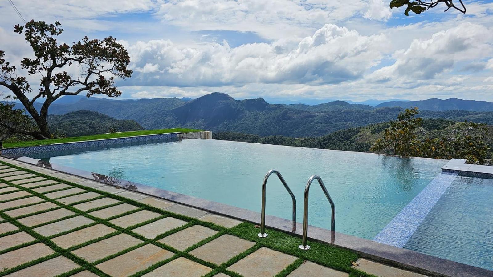 Rock Campers Hotel and Resort view 2