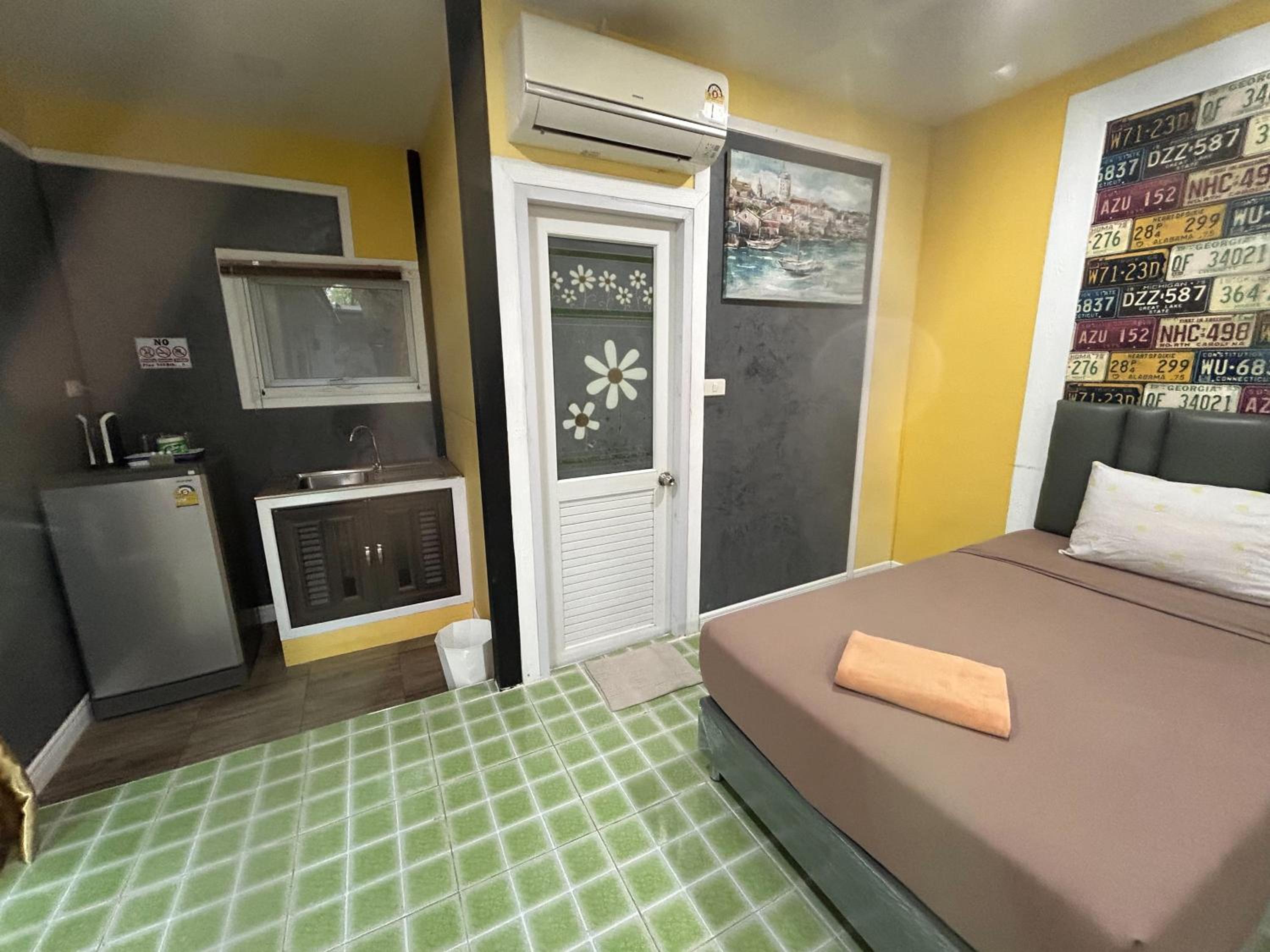 Rayonghouse Resort