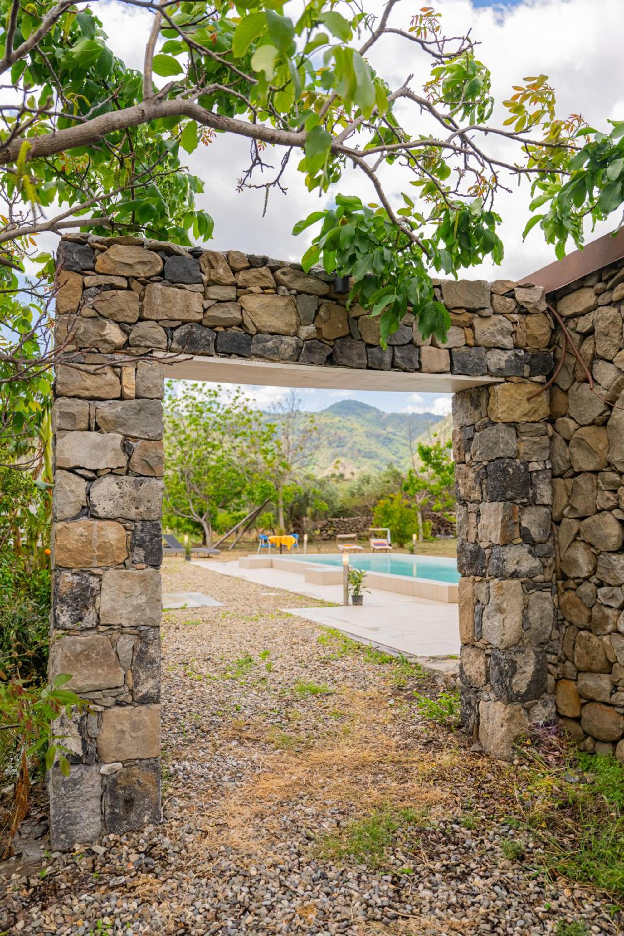 Sicily Stone Cottage with swimming pool