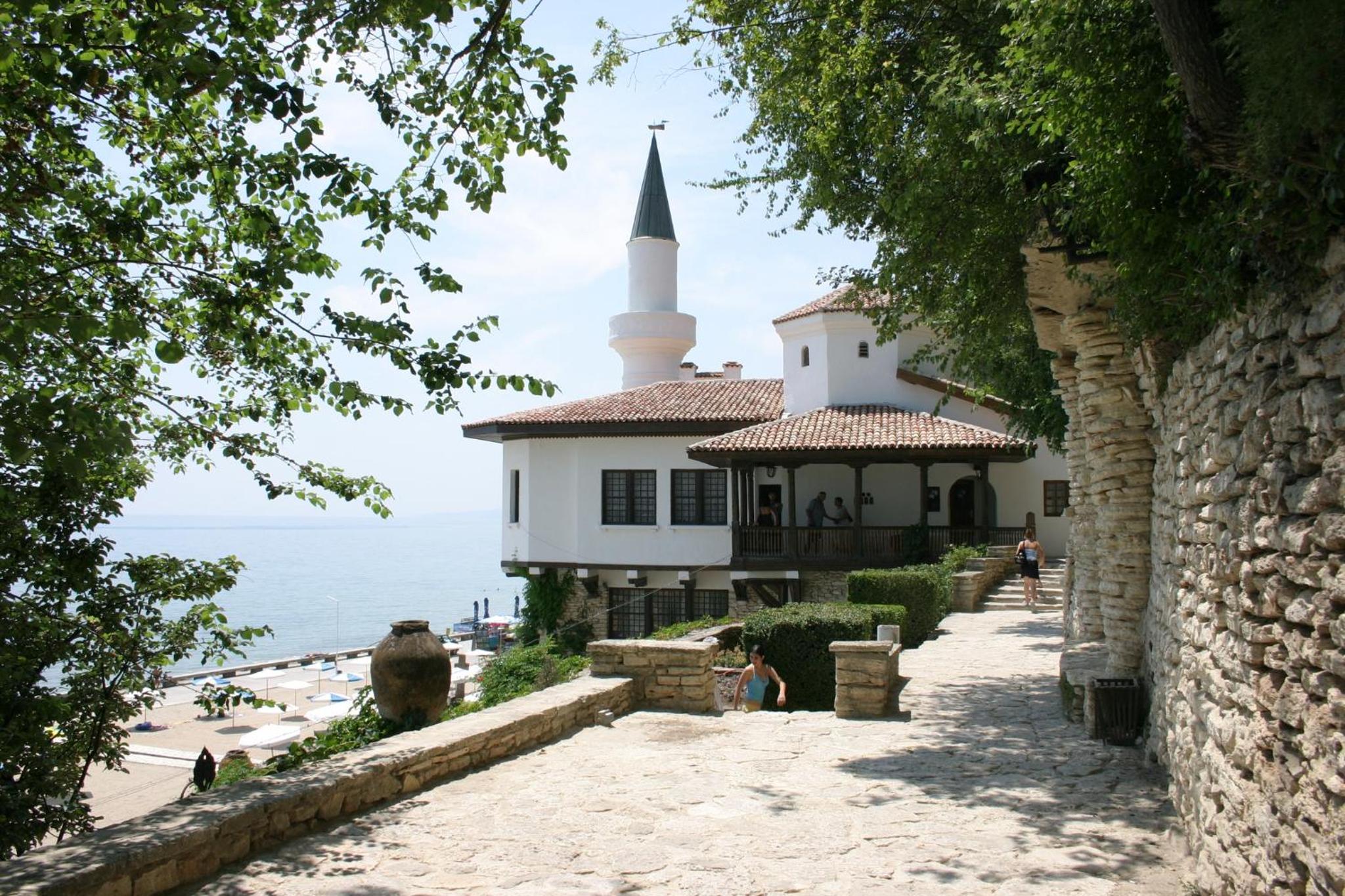Beachside Bliss by Mery -Balchik