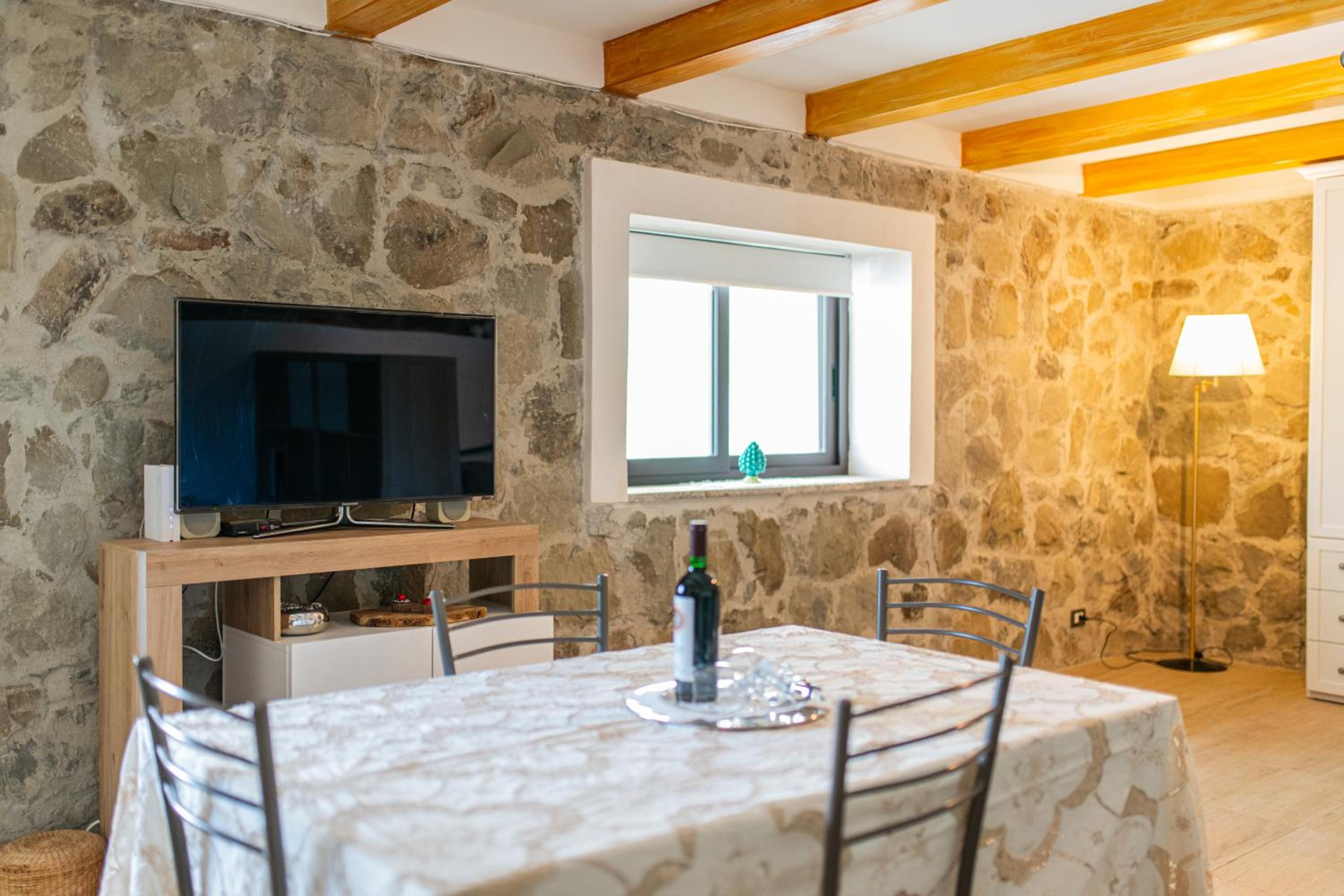 Sicily Stone Cottage with swimming pool