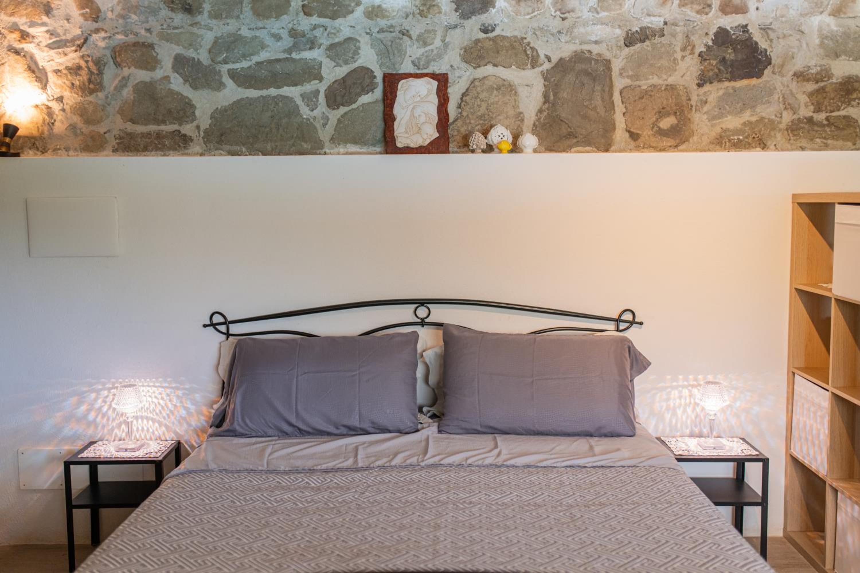 Sicily Stone Cottage with swimming pool