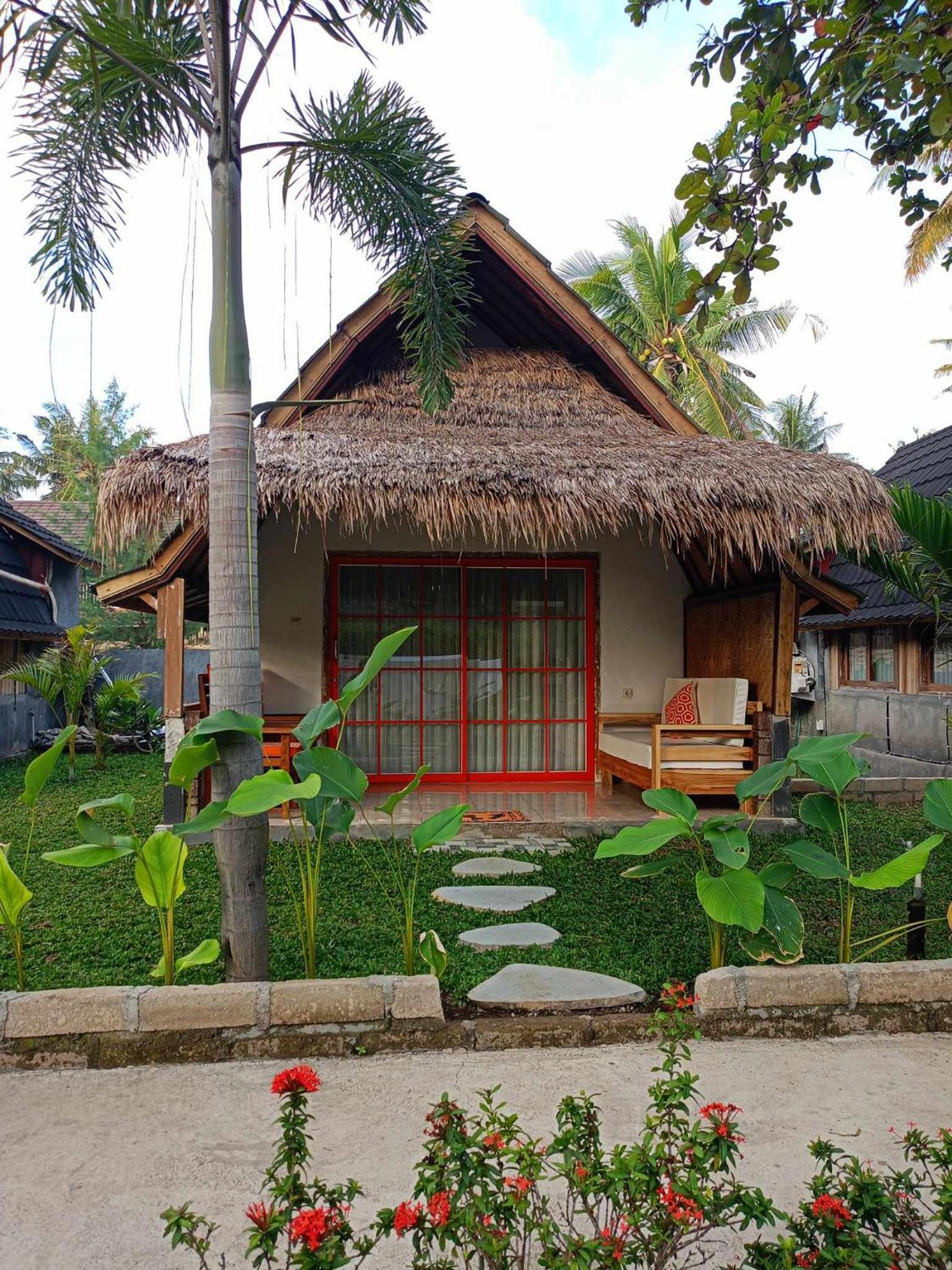 Bintang Tiga Bungalows Gili Air view 3