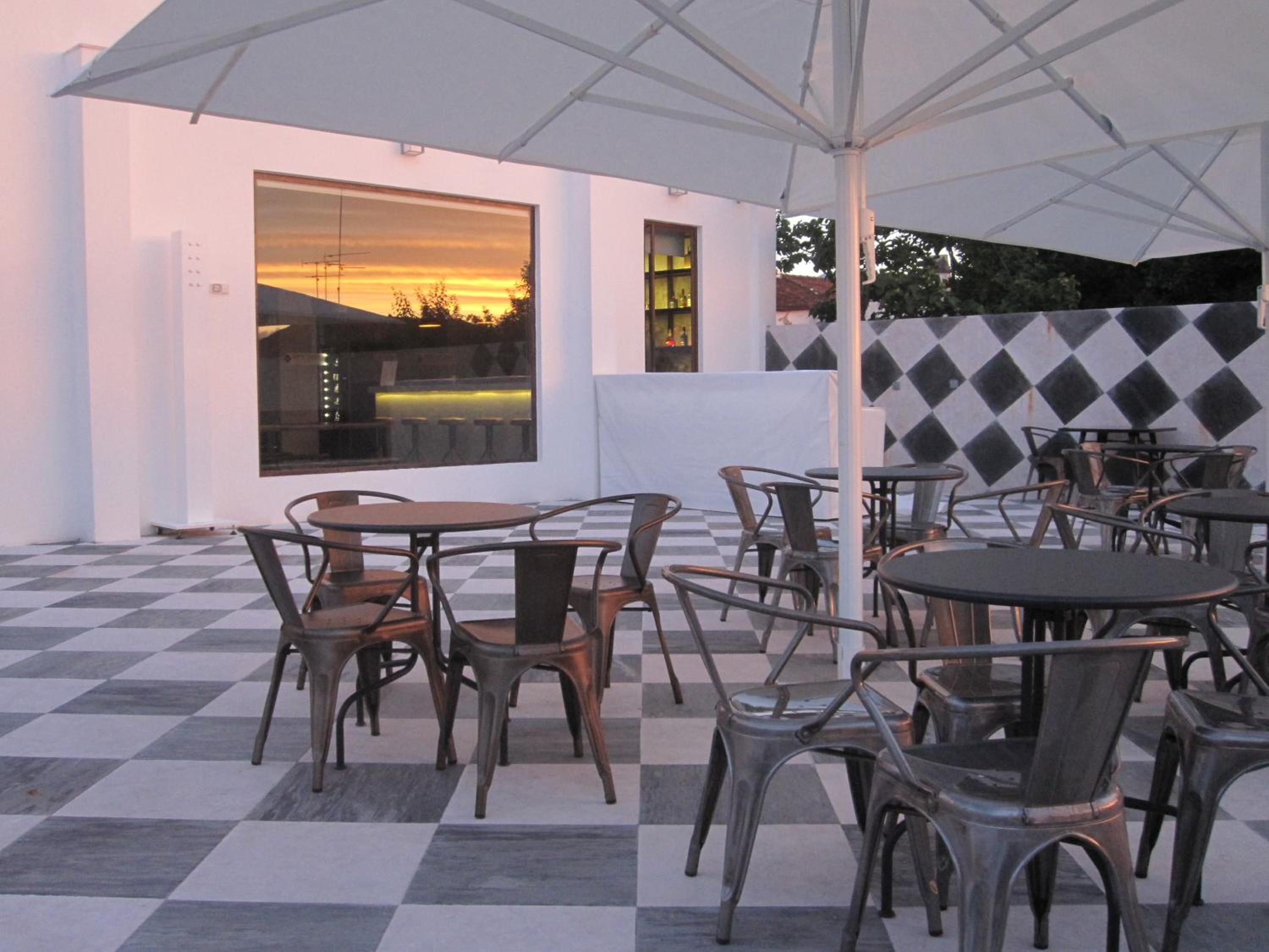 N1 Hostel Apartments and Suites