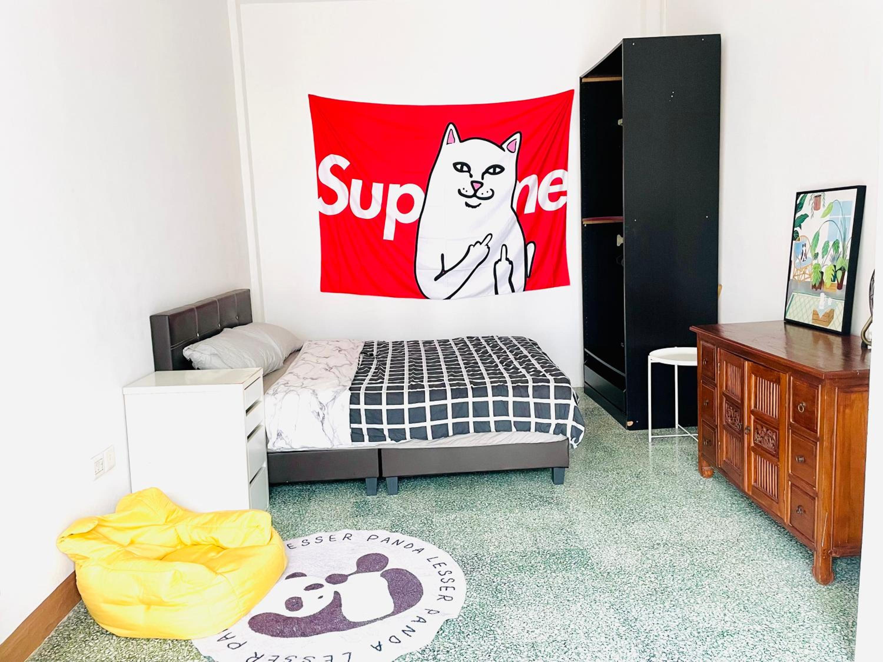 Convenient Rare house in central city