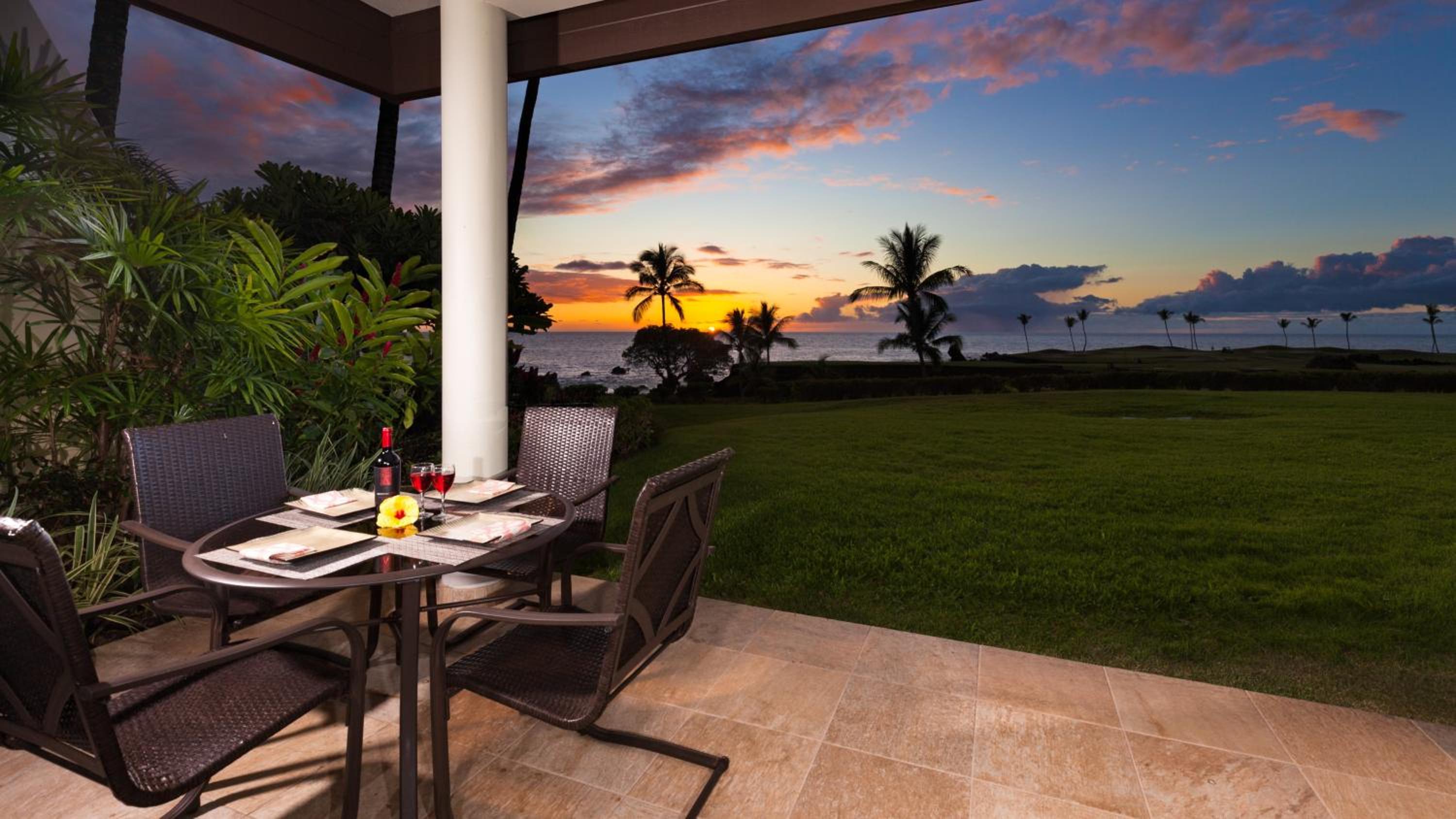 ❤PiH❤ Coastal Dreams Villa Ocean Front Walk to Private Beach Club Bikes view 4