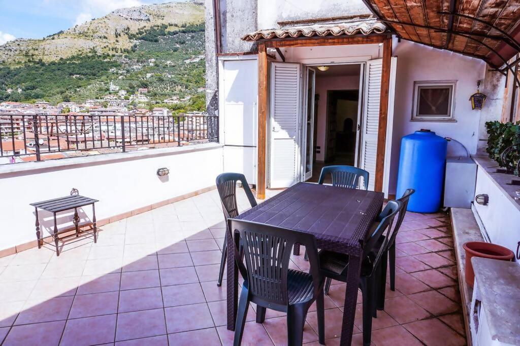 Casa ampio terrazzo al centro photo 2