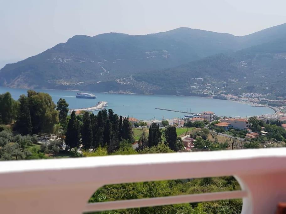 Villa Aspalathus Red, Pool and Panoramic Views to fulfil your Aegean memories