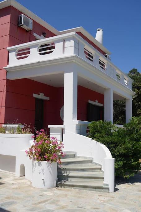Villa Aspalathus Red, Pool and Panoramic Views to fulfil your Aegean memories