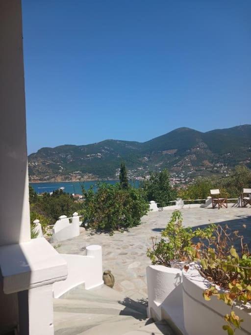 Villa Aspalathus Red, Pool and Panoramic Views to fulfil your Aegean memories