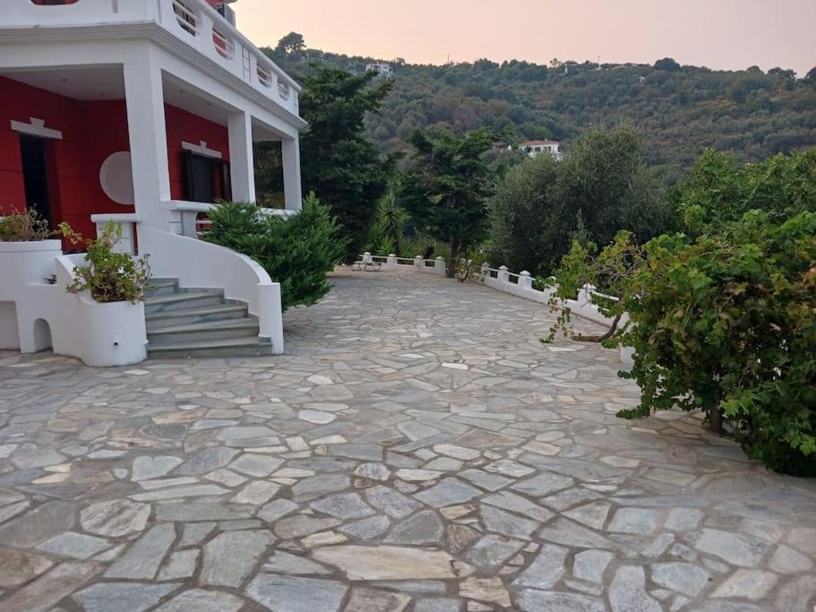 Villa Aspalathus Red, Pool and Panoramic Views to fulfil your Aegean memories