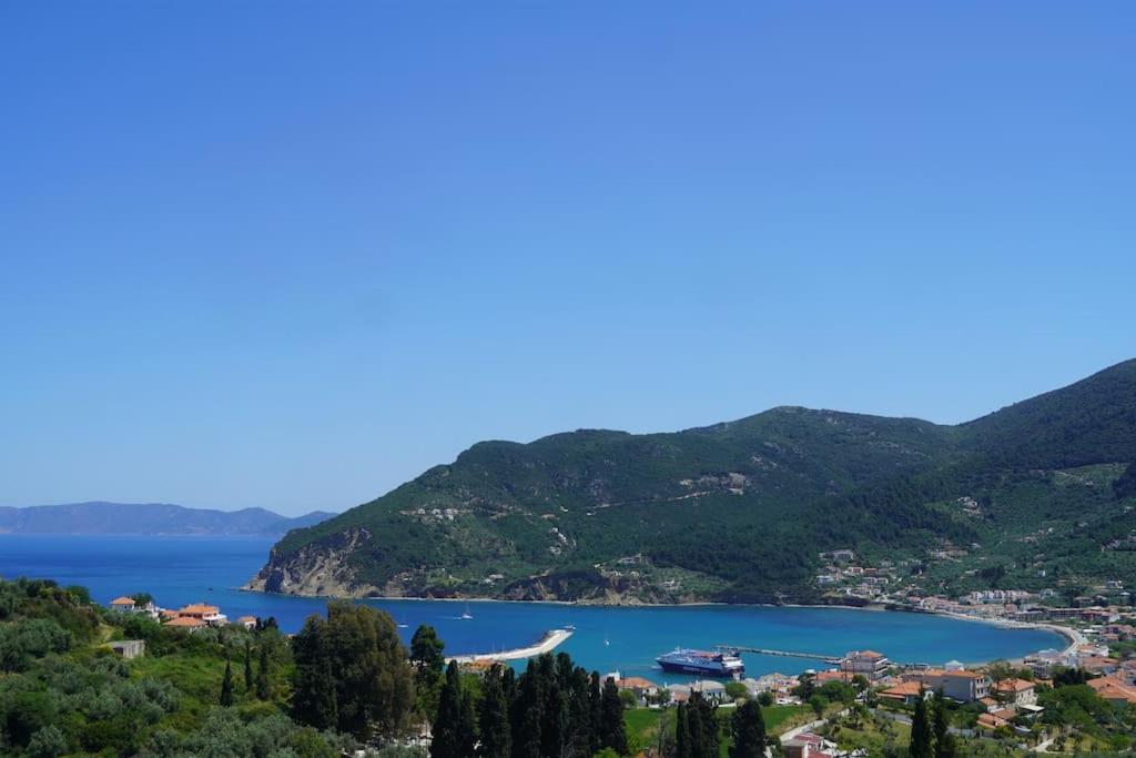 Villa Aspalathus Red, Pool and Panoramic Views to fulfil your Aegean memories