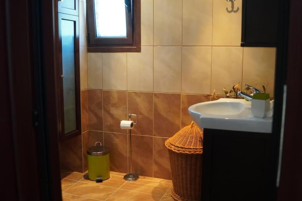Villa Aspalathus Red, Pool and Panoramic Views to fulfil your Aegean memories