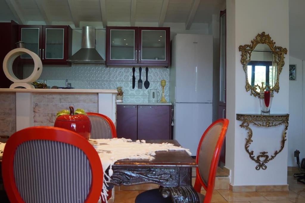 Villa Aspalathus Red, Pool and Panoramic Views to fulfil your Aegean memories