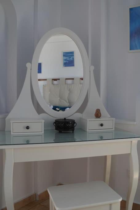 Villa Aspalathus Red, Pool and Panoramic Views to fulfil your Aegean memories