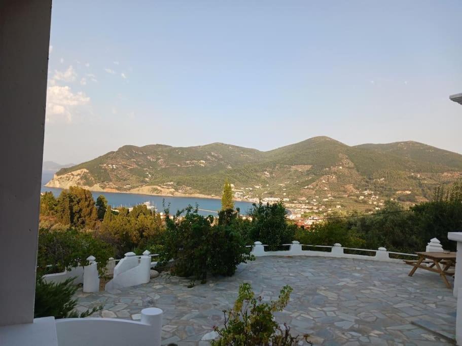 Villa Aspalathus Red, Pool and Panoramic Views to fulfil your Aegean memories