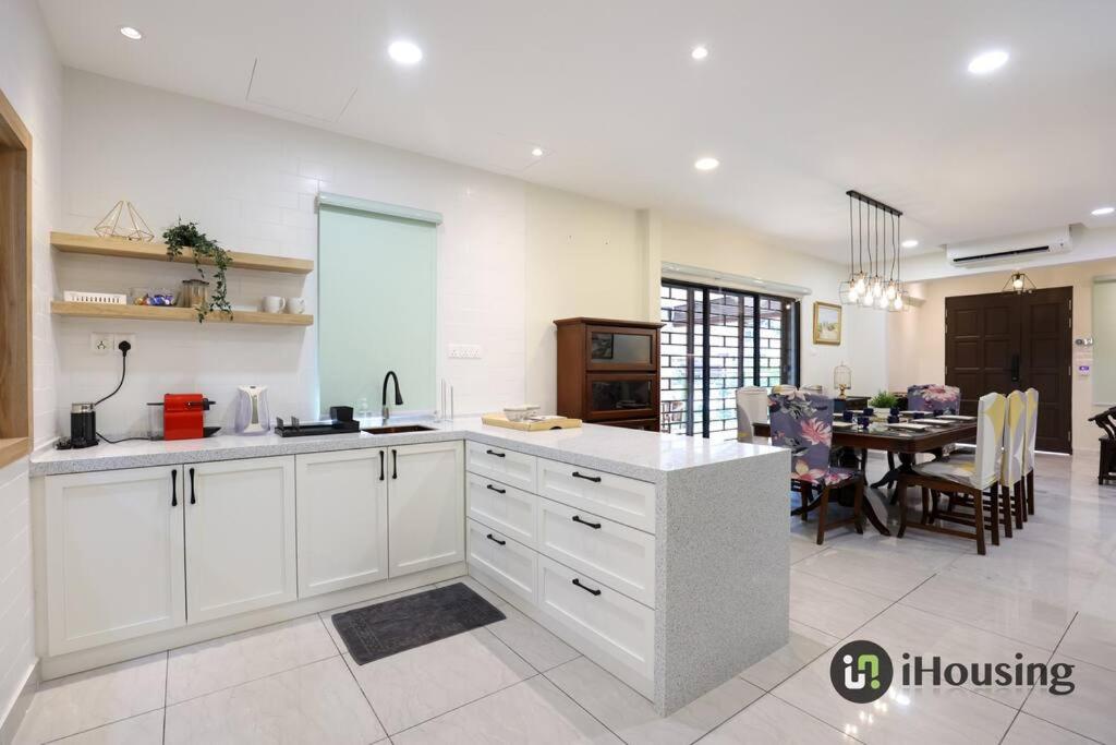Klebang Modern Classic Chill House Melaka By I Housing view 3