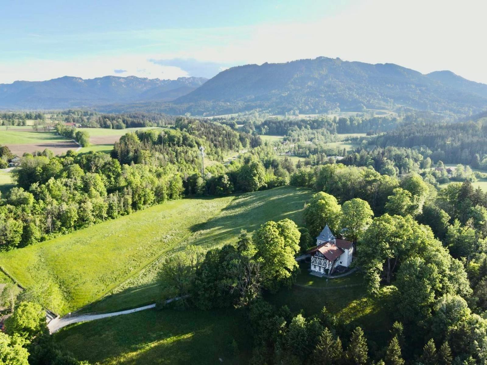Alpenchalet Kogel - Blick auf Tölz und ins Karwendel