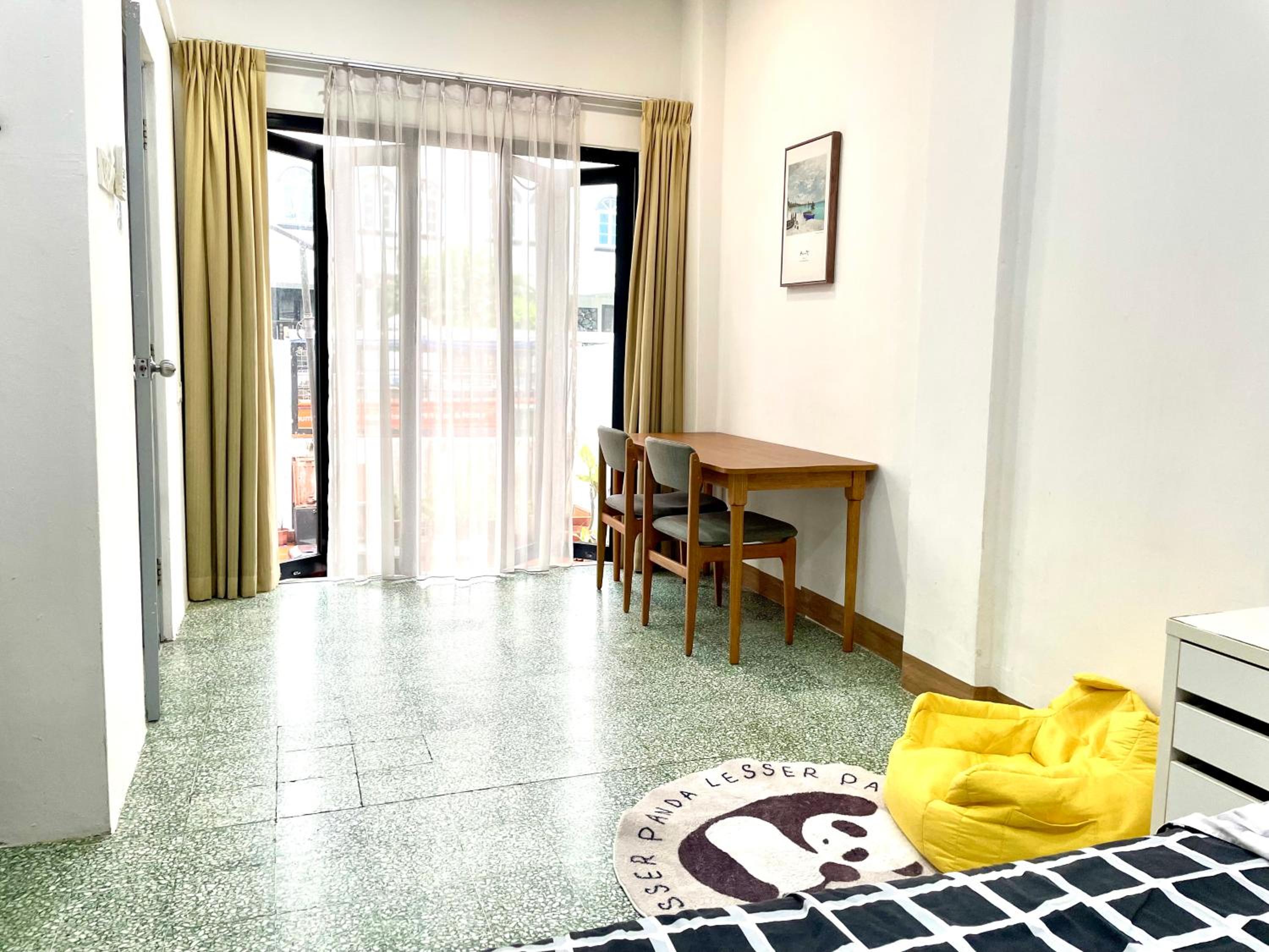 Convenient Rare house in central city