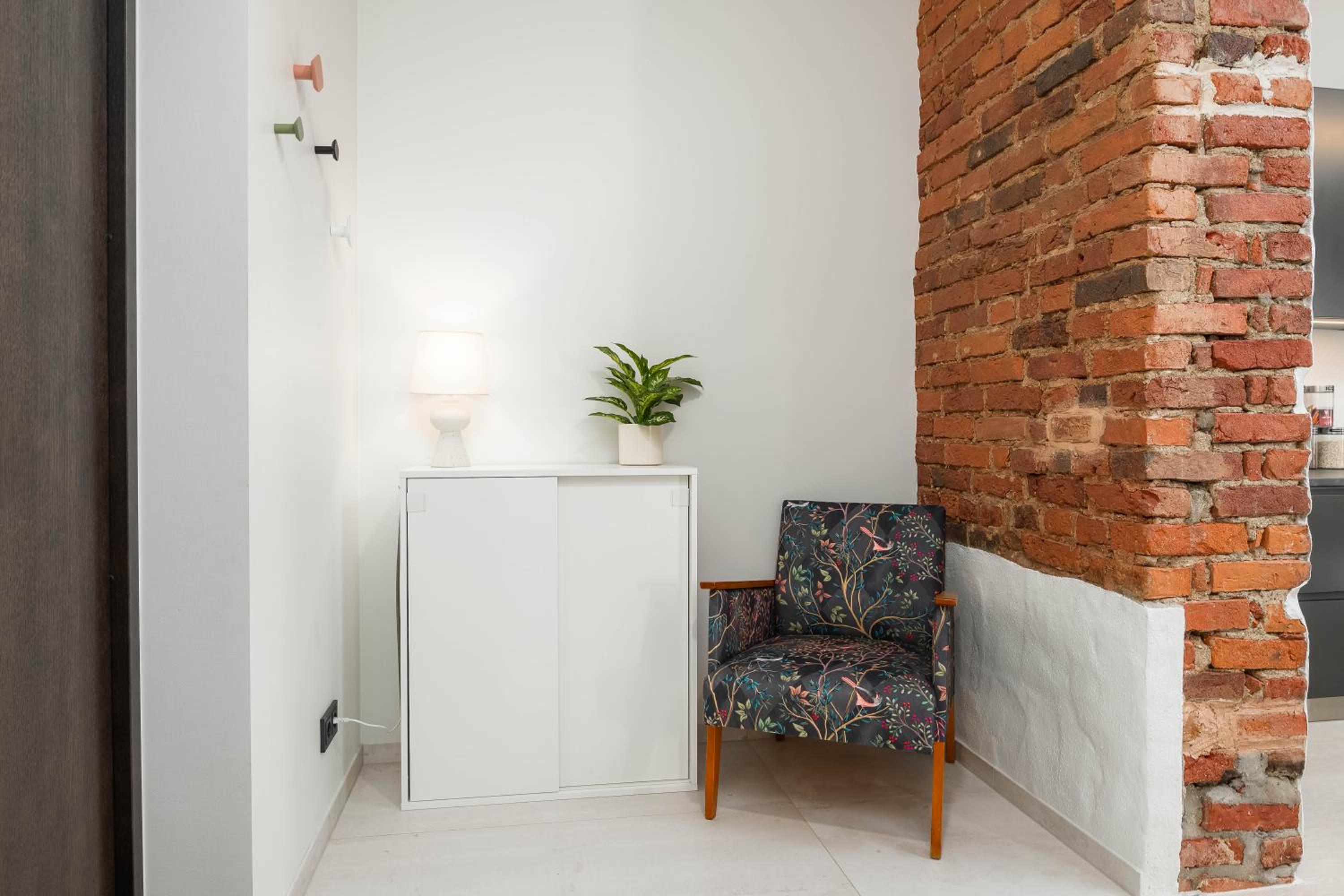 Spacious and Modern City Centre Deluxe Entire Flat for business and holiday