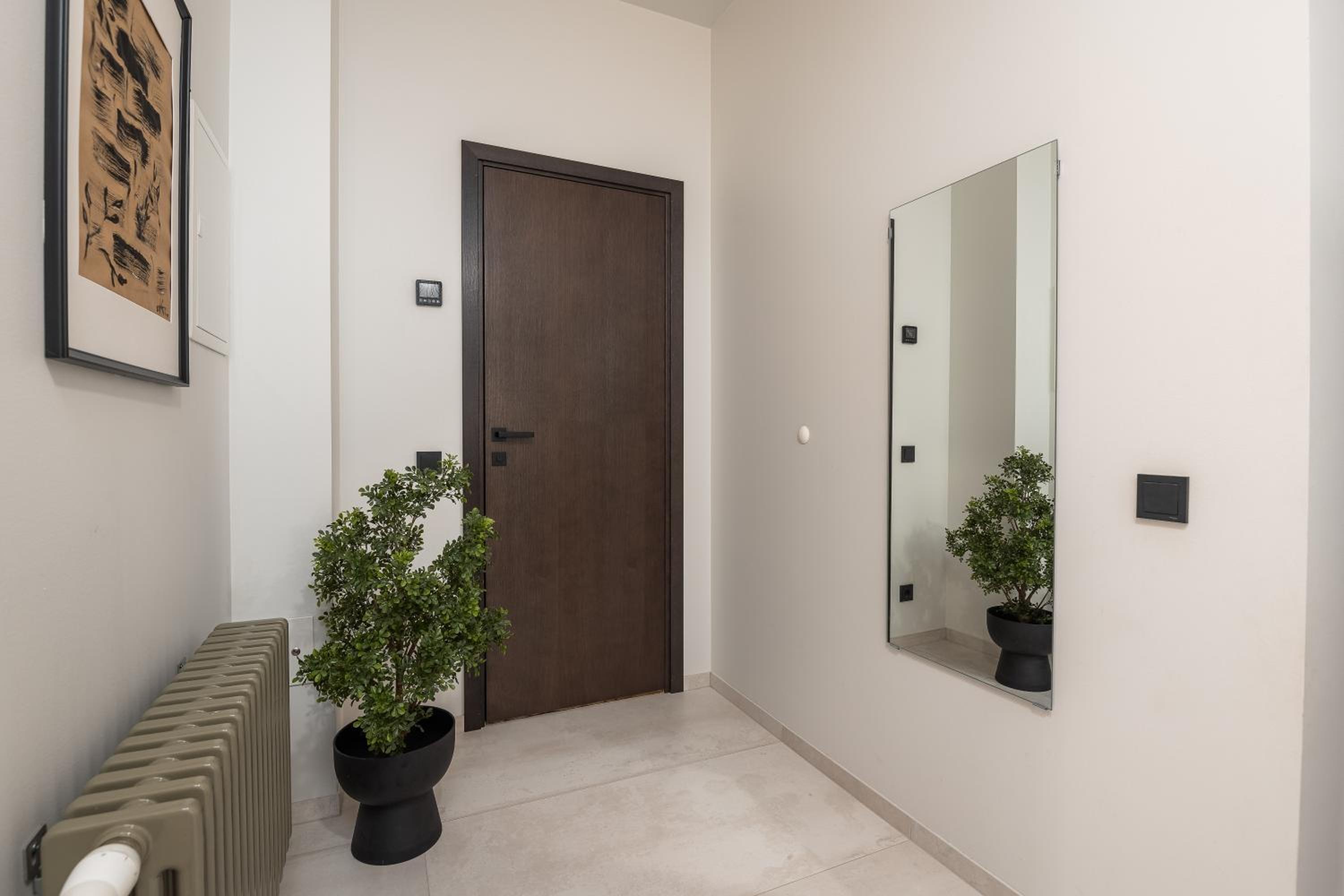 Spacious and Modern City Centre Deluxe Entire Flat for business and holiday