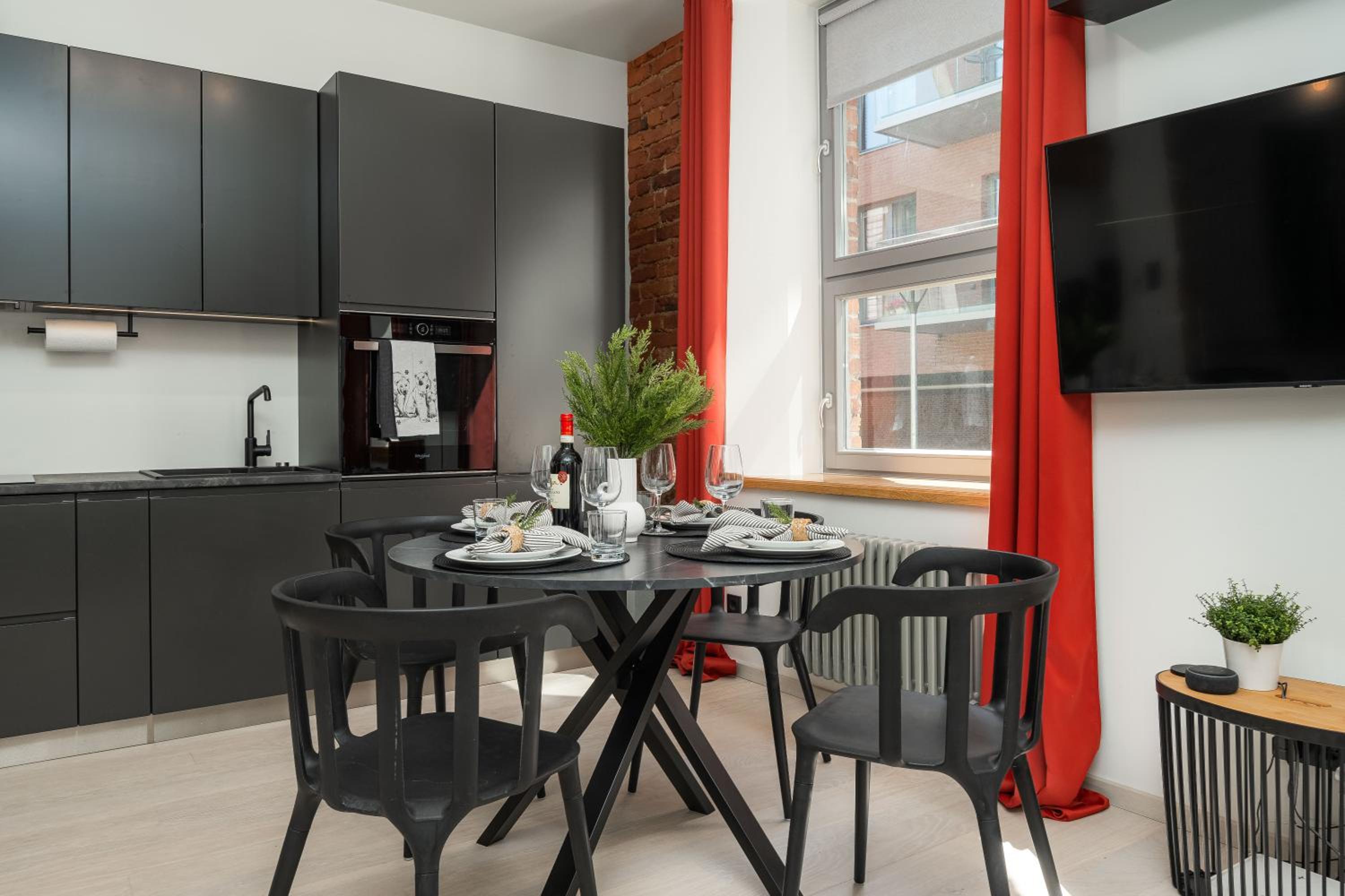 Spacious and Modern City Centre Deluxe Entire Flat for business and holiday