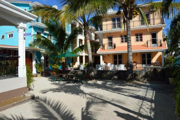 Mon Case 2, Affordable one bedroom studio in Grand Baie, Pereybère view 3