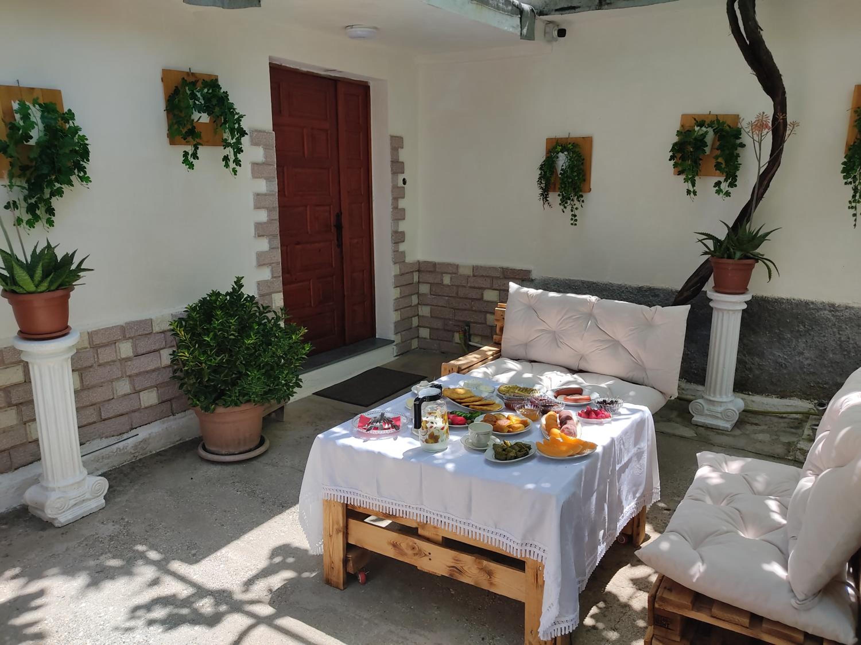 Aaron's Guest House photo 2